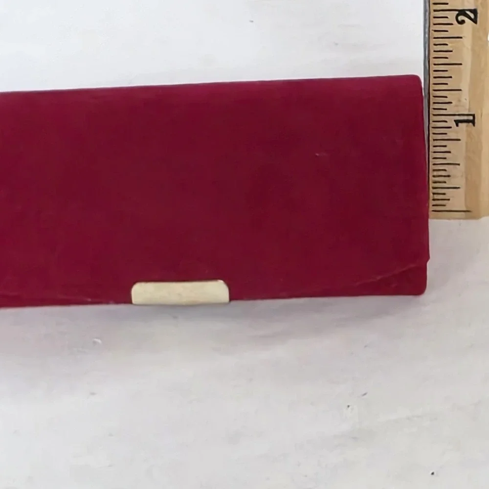 DPT Vintage Red Velvet Travel Jewelry Box Case Clamshell Style Lined 4x2.25‎ In